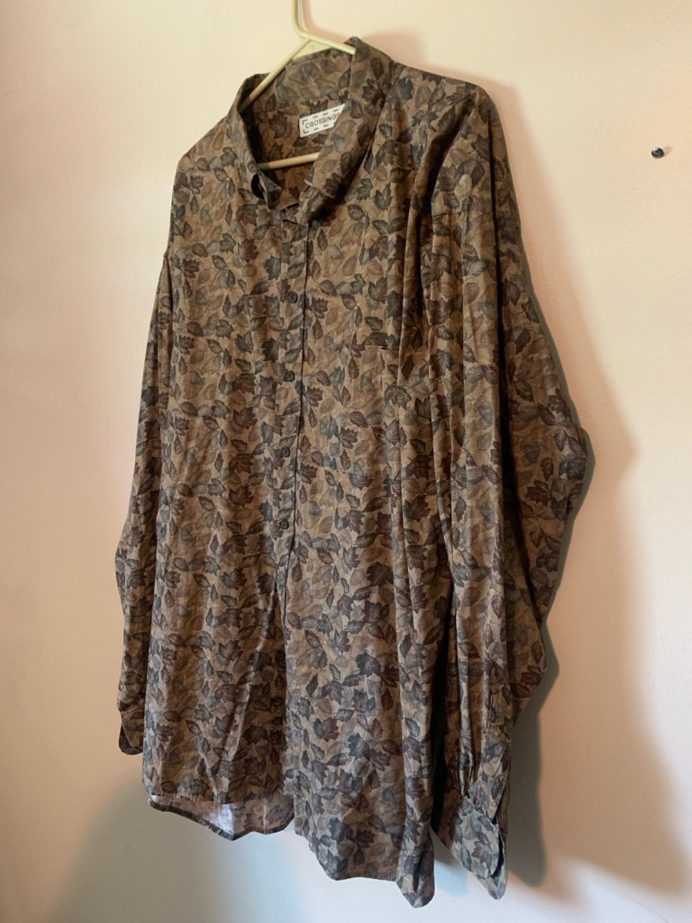 Crossing  Brown and Tan Leaf Print Button-Up Shirt 4Xlt long sleeve